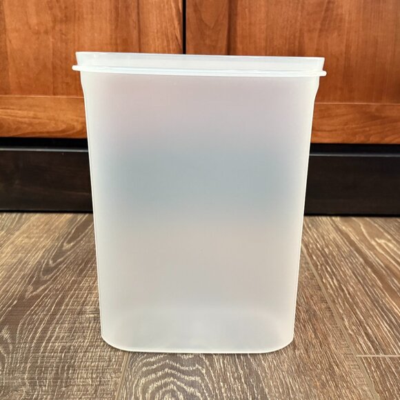 Tupperware Modular Mate Oval Keeper with Lid - Picture 6 of 11